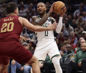 AYX-关于西亚卡姆在雄鹿比赛中连败，精彩发挥引发热议！的信息