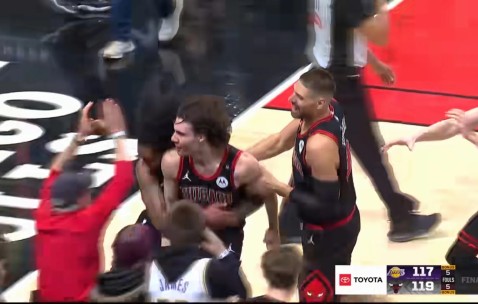 爱游戏体育- 莱万多夫斯基肌肉 