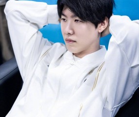 爱游戏-包含Rookie爆冷击败MAD，突破纪录引爆全场！的词条