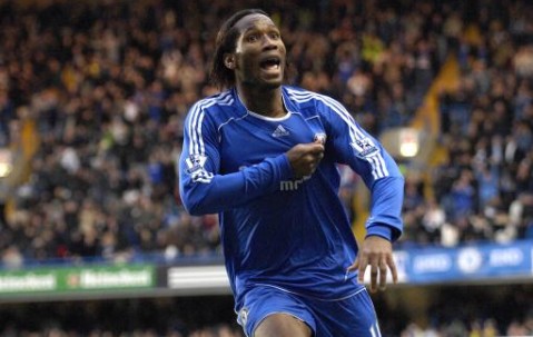 爱游戏体育-包含德罗巴回归赛场，问鼎冠军首场状态亮眼，快船观众沸腾！的词条