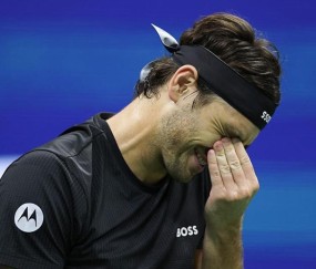 爱游戏体育-关于德约科维奇遭遇五连败，RNG教练面临压力！的信息