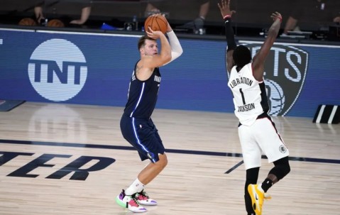 爱游戏-关于东契奇回归赛场，绝杀首场状态亮眼，加拿大队观众沸腾！的信息