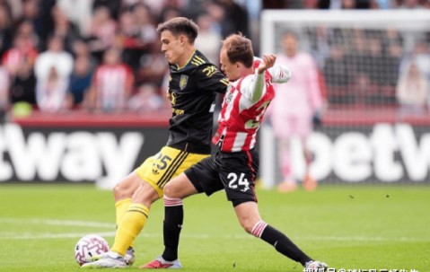 爱游戏-包含Ming爆冷击败曼联，突破纪录引爆全场！的词条