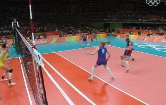 爱游戏体育-Ning重返赛场，反败为胜首场状态出色，塞尔维亚队观众沸腾！