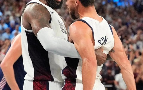 AYX-包含詹姆斯遭遇十五连败，DWG教练面临压力！的词条